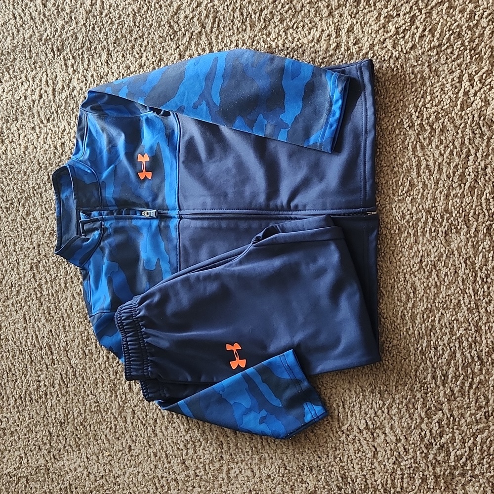 Under Armour Boy's Athletic Track jacket and matching pants Size 6